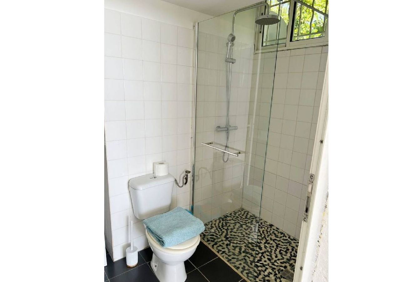 Villa à Sainte-Anne - Villa Sainte anne Ref G169A 5ch vue piscine plage
