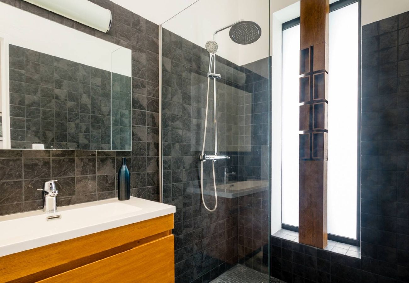 Villa à Les Anses-d´Arlet - Villa de standing au Diamant Ref M160 4 chambres v