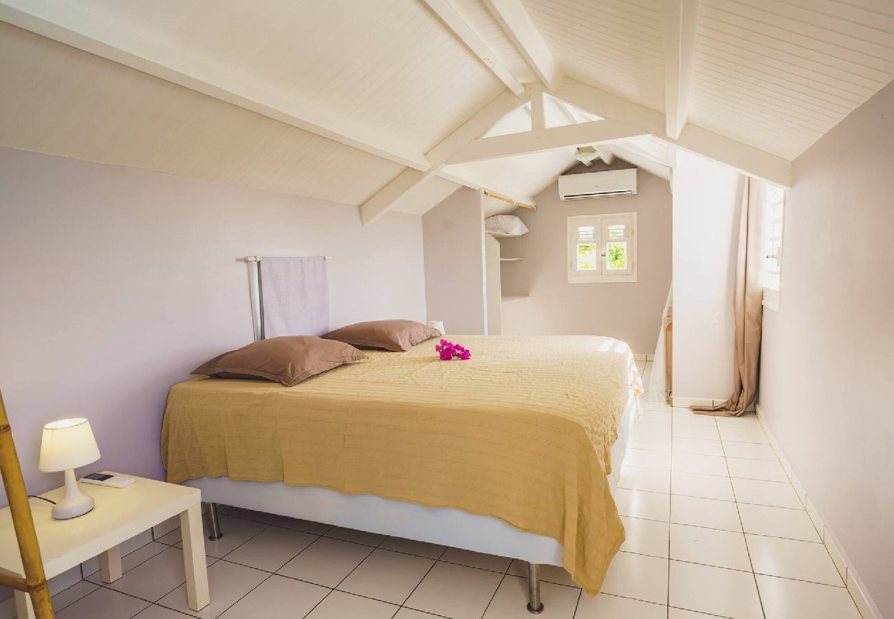 Villa à Sainte-Anne - Villa à Sainte Anne Ref G222 avec 6 chambres, pisc