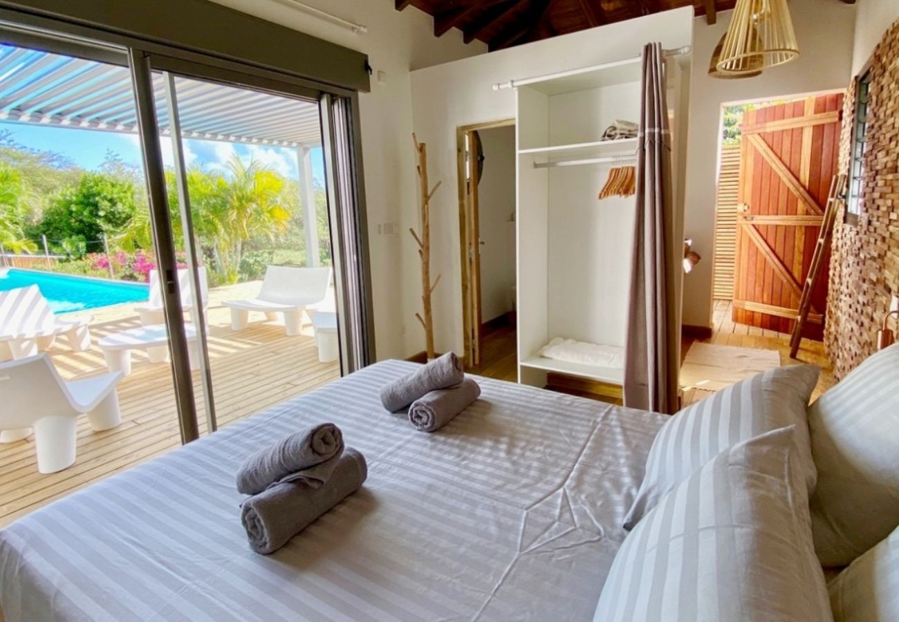 Villa à Sainte-Anne - Villa à Sainte Anne Ref G222 avec 6 chambres, pisc