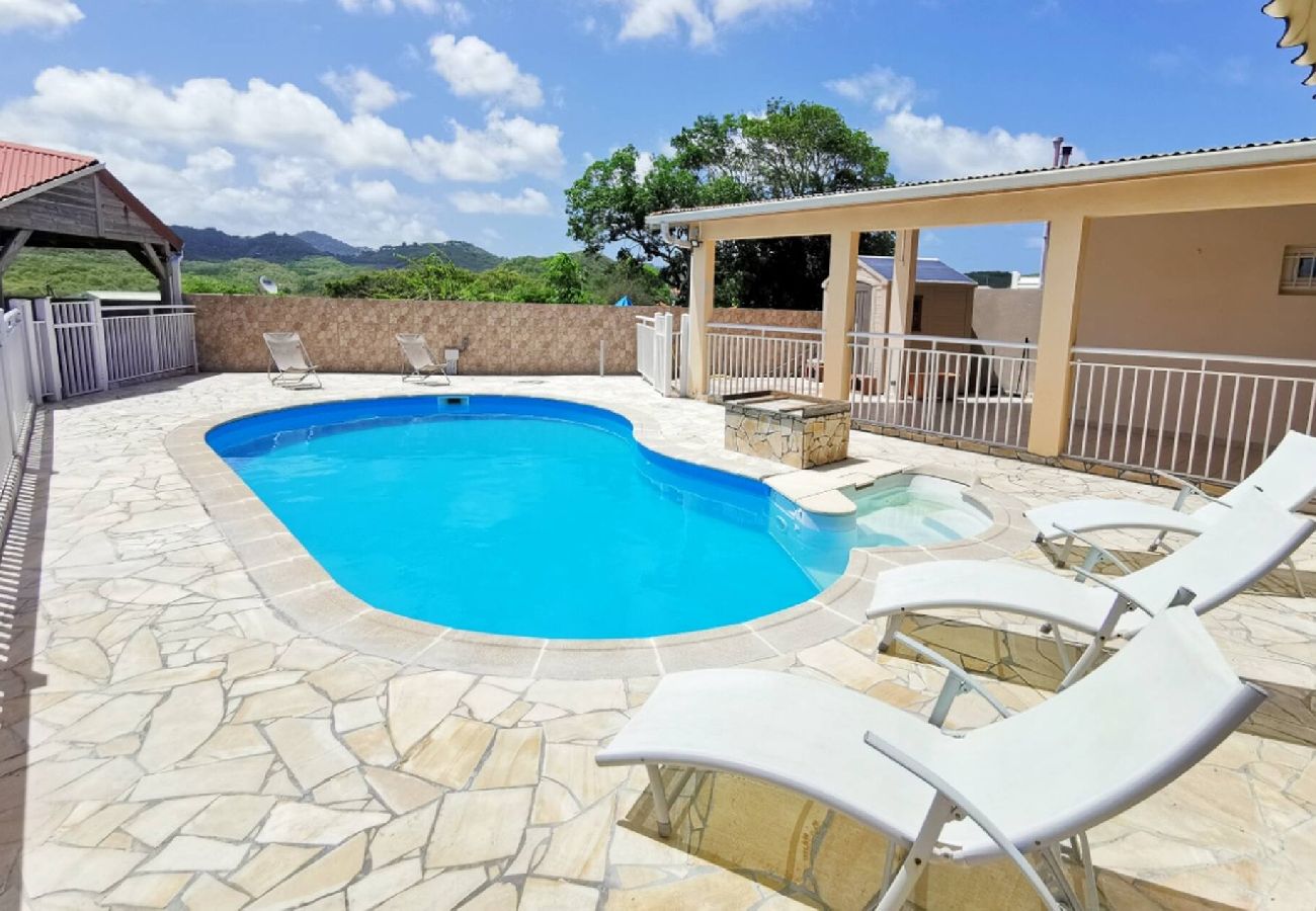 Villa à Sainte-Anne - Villa à Sainte Anne M041C 3 chambres avec piscine