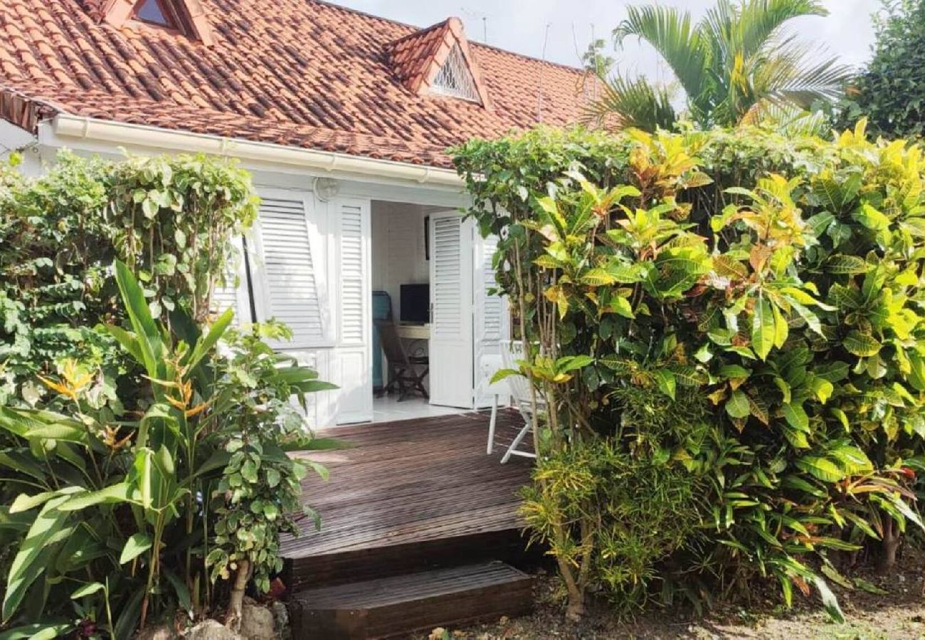 Villa à Sainte-Anne - Villa à Sainte Anne Ref M019 - 2 ch plage à 400m