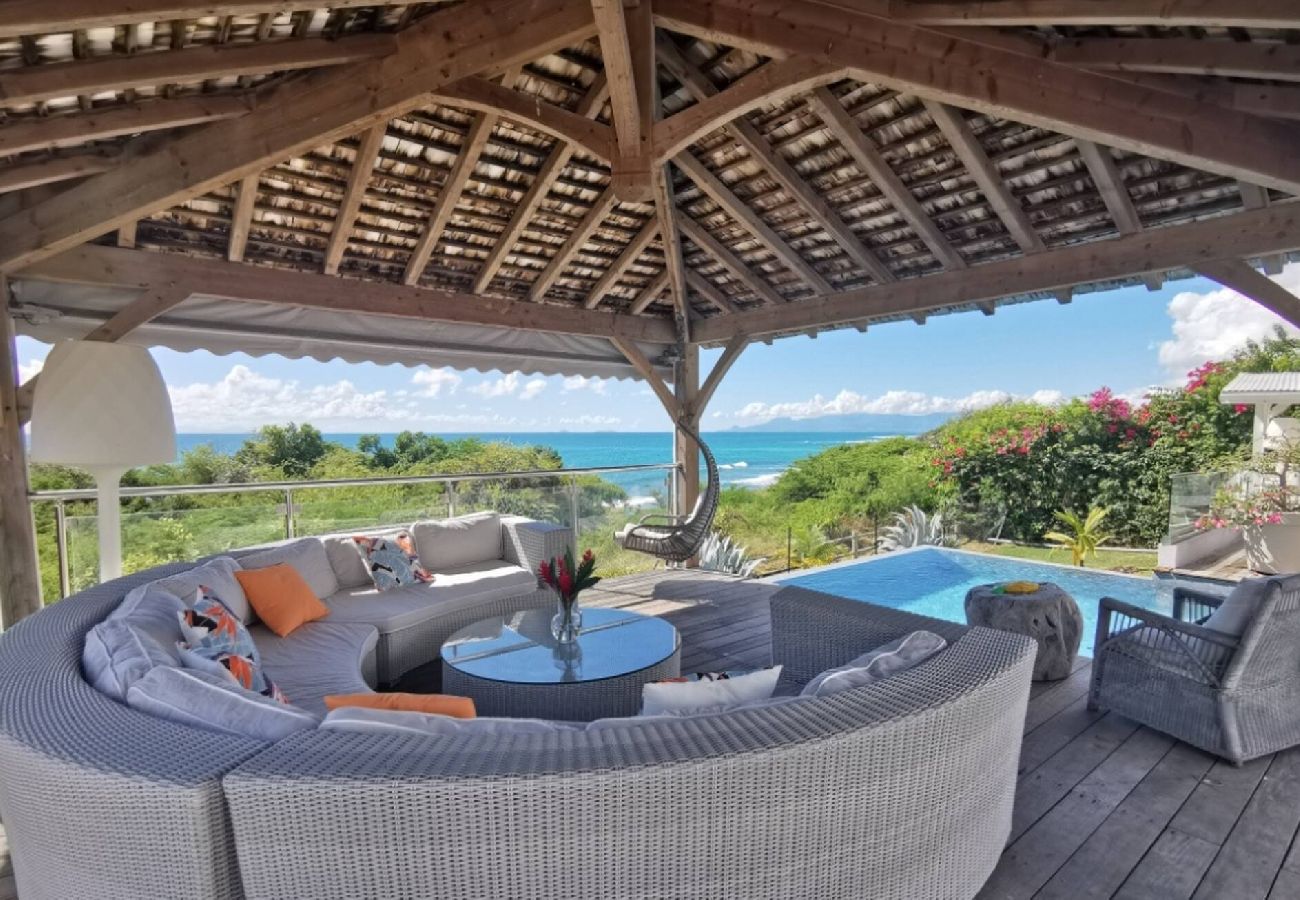 Villa à Sainte-Anne - Villa Sainte Anne Ref G220 - 5 ch vue mer piscine