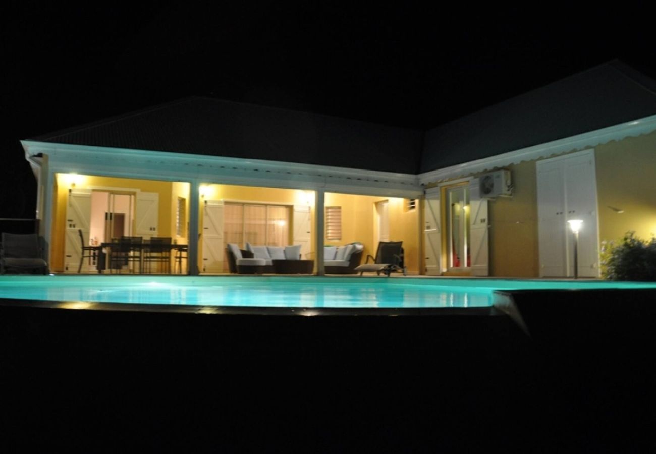 Villa à Deshaies - Villa à Deshaies G166A vue mer 3ch piscine
