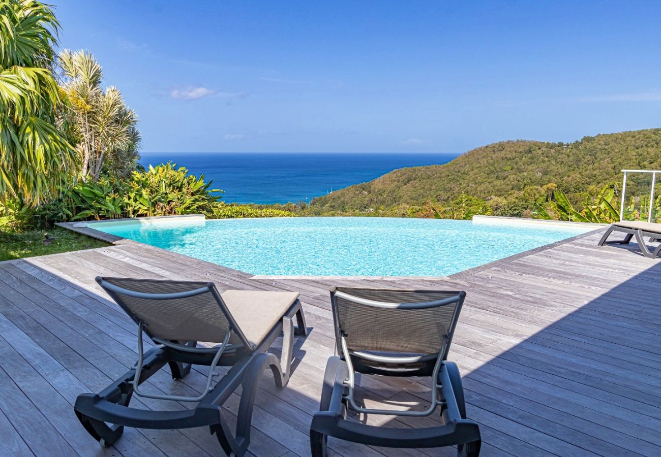 Villa à Deshaies - Villa à Deshaies G166A vue mer 3ch piscine
