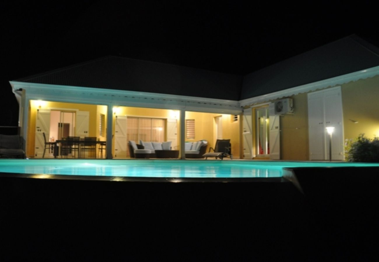 Villa à Deshaies - Villa à Deshaies G166A vue mer 3ch piscine
