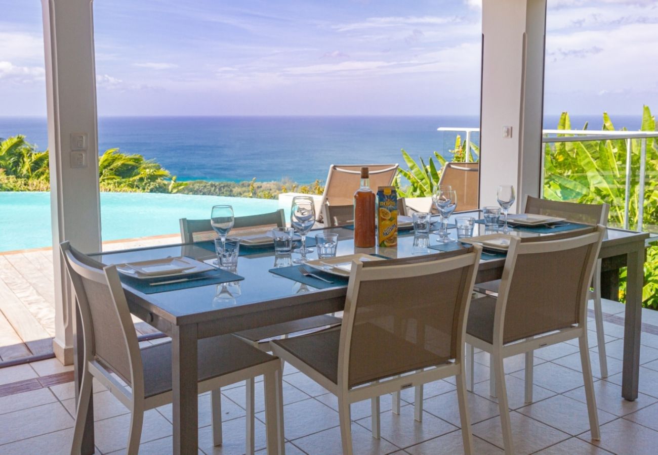 Villa à Deshaies - Villa à Deshaies G166A vue mer 3ch piscine