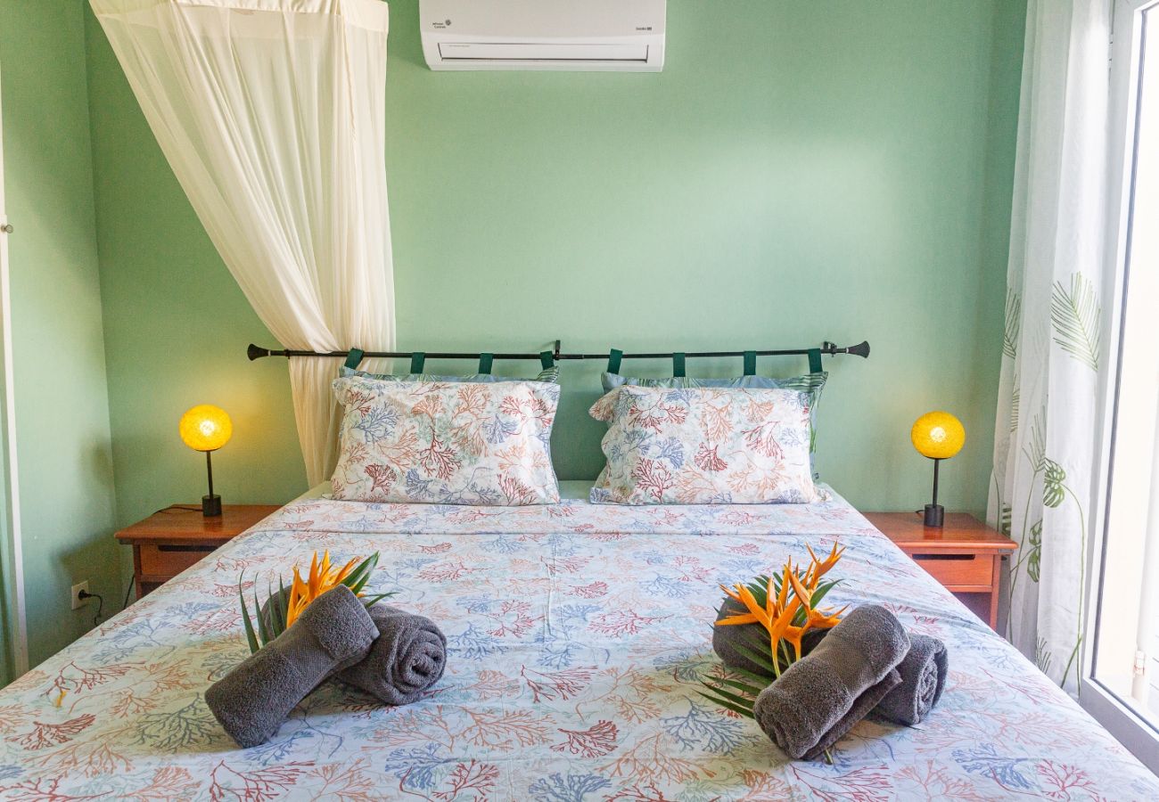 Villa à Deshaies - Villa à Deshaies G166A vue mer 3ch piscine