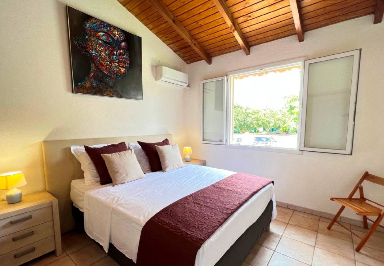 Villa à Sainte-Anne - Villa à Sainte Anne G104 3 ch piscine plage 600m