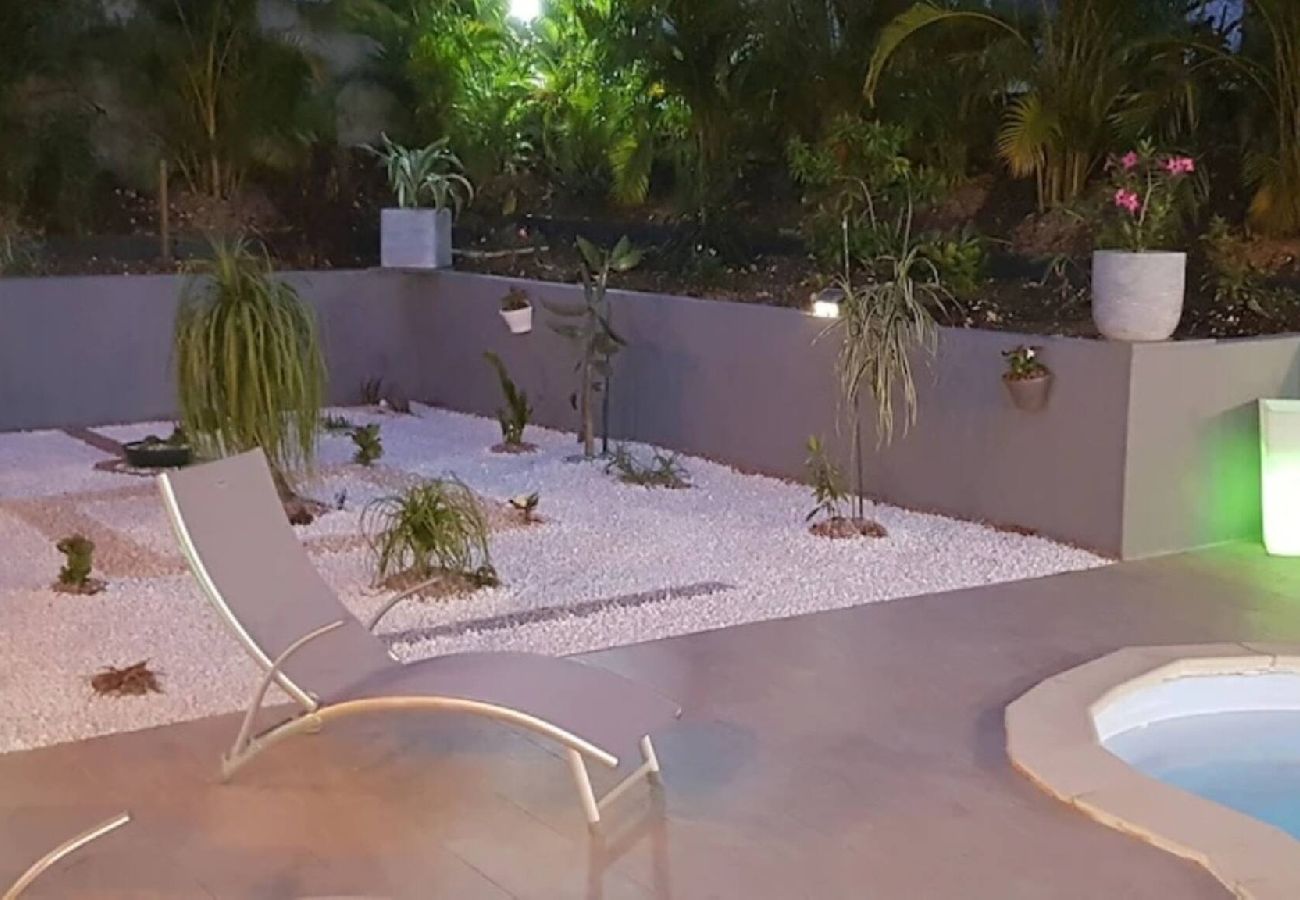 Villa à Sainte-Anne - Villa à Sainte Anne G104 3 ch piscine plage 600m