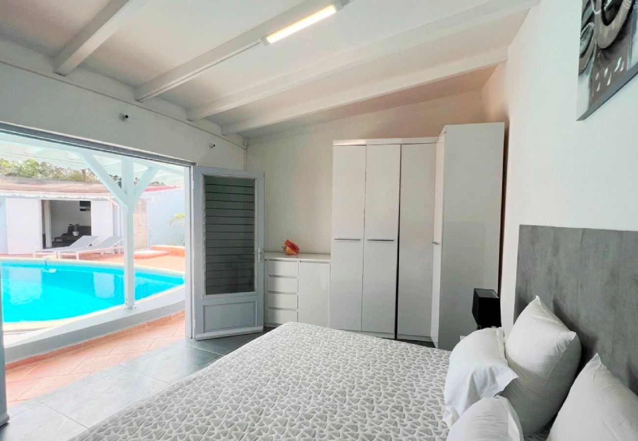 Villa à Le Gosier - Villa à Gosier G101C  - 3 chambres piscine