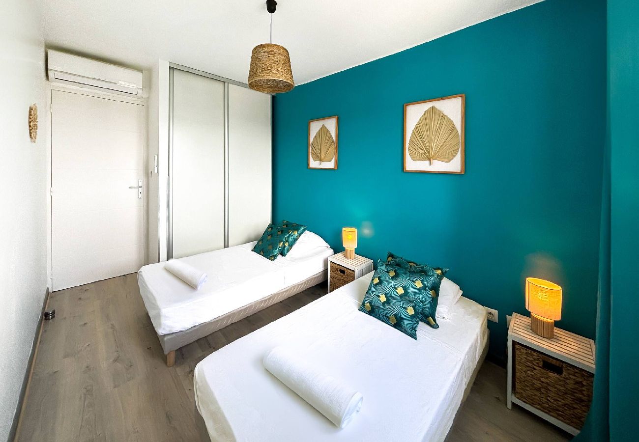 Appartement à Les Trois-Ilets - 543091 - T3 Bleu Lagoon, vue mer, plage