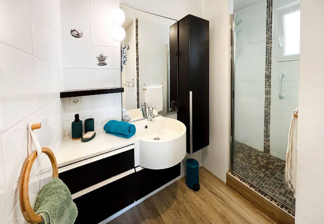 Appartement à Les Trois-Ilets - 543091 - T3 Bleu Lagoon, vue mer, plage