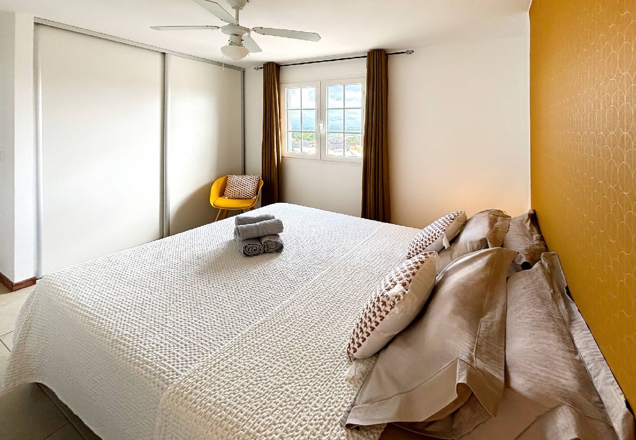 Appartement à Les Trois-Ilets - T5 Le Grand Bleu, vue mer,  plage a 100 mètres