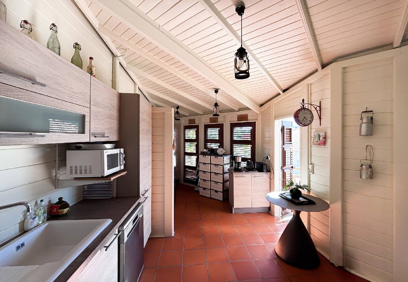 Maison à Les Trois-Ilets - Authentique maison créole Youka, 500m de la plage