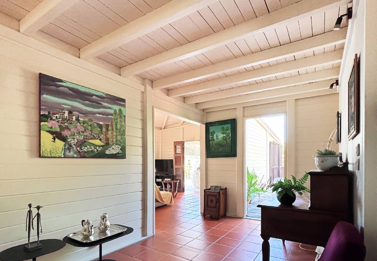 Maison à Les Trois-Ilets - Authentique maison créole Youka, 500m de la plage