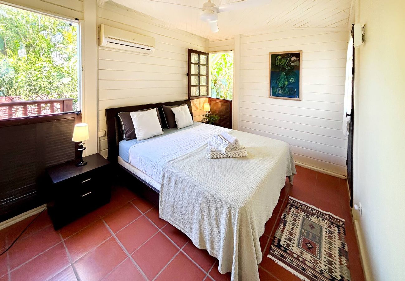 Maison à Les Trois-Ilets - Authentique maison créole Youka, 500m de la plage