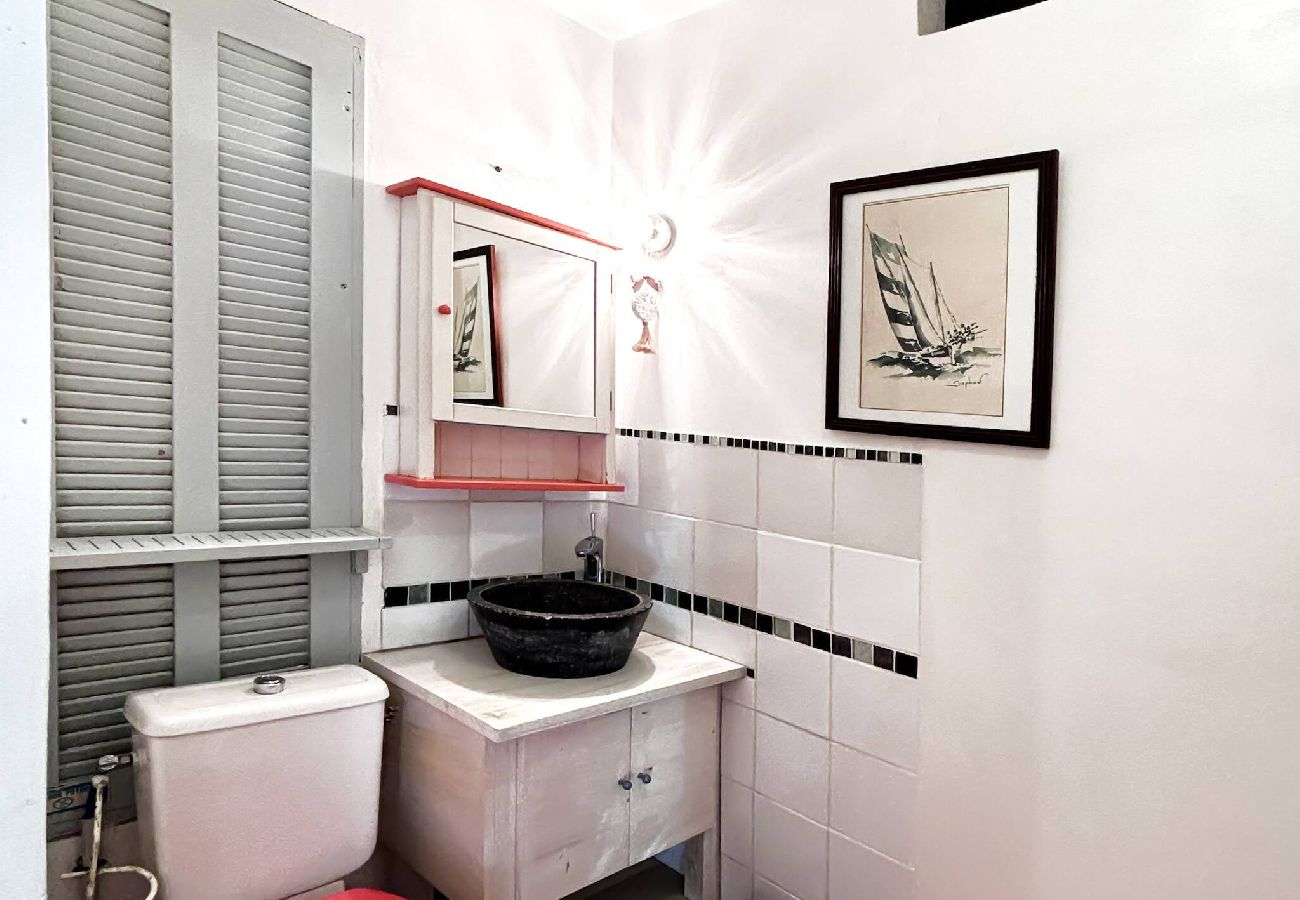 Maison à Les Trois-Ilets - Authentique maison créole Youka, 500m de la plage