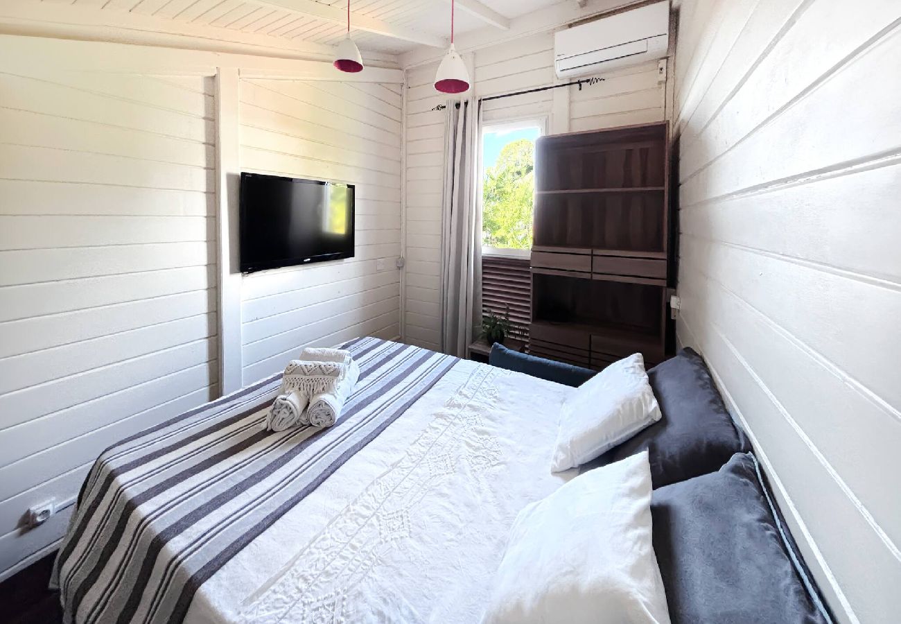 Maison à Les Trois-Ilets - Authentique maison créole Youka, 500m de la plage