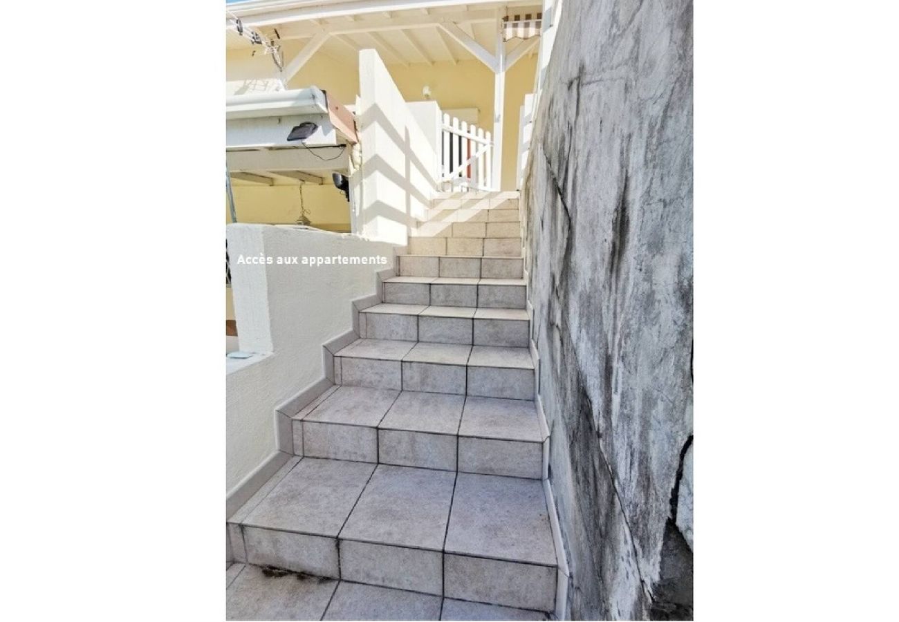 Villa à Sainte-Anne - Villa à Sainte Anne Ref M055 3ch piscine + 2appts