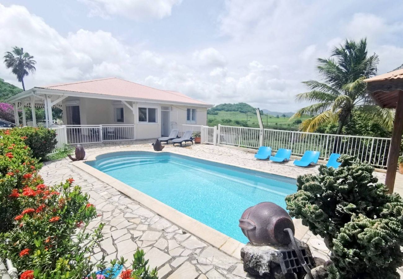 Villa à Sainte-Anne - Villa à Sainte Anne Ref M055 3ch piscine + 2appts