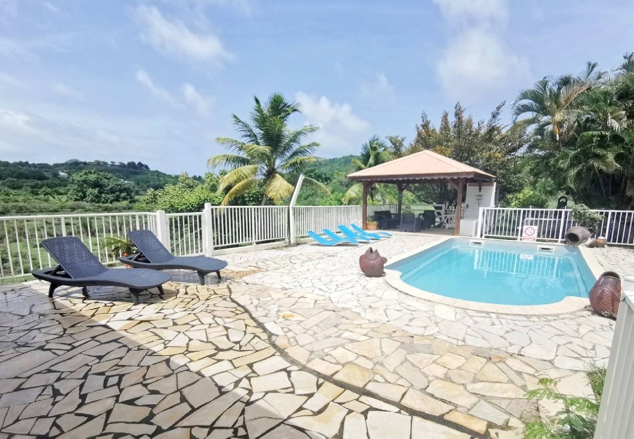Villa à Sainte-Anne - Villa à Sainte Anne Ref M055 3ch piscine + 2appts