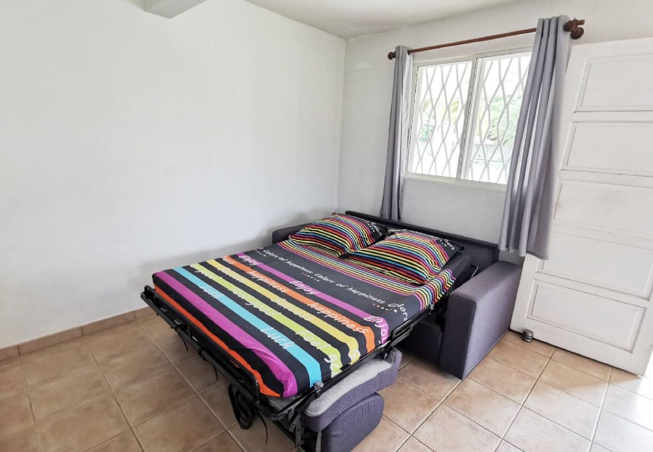 Villa à Sainte-Anne - Villa à Sainte Anne Ref M055 3ch piscine + 2appts