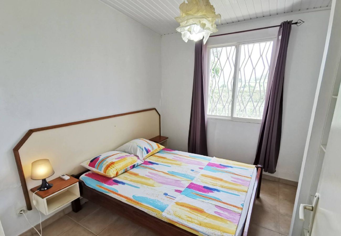 Villa à Sainte-Anne - Villa à Sainte Anne Ref M055 3ch piscine + 2appts