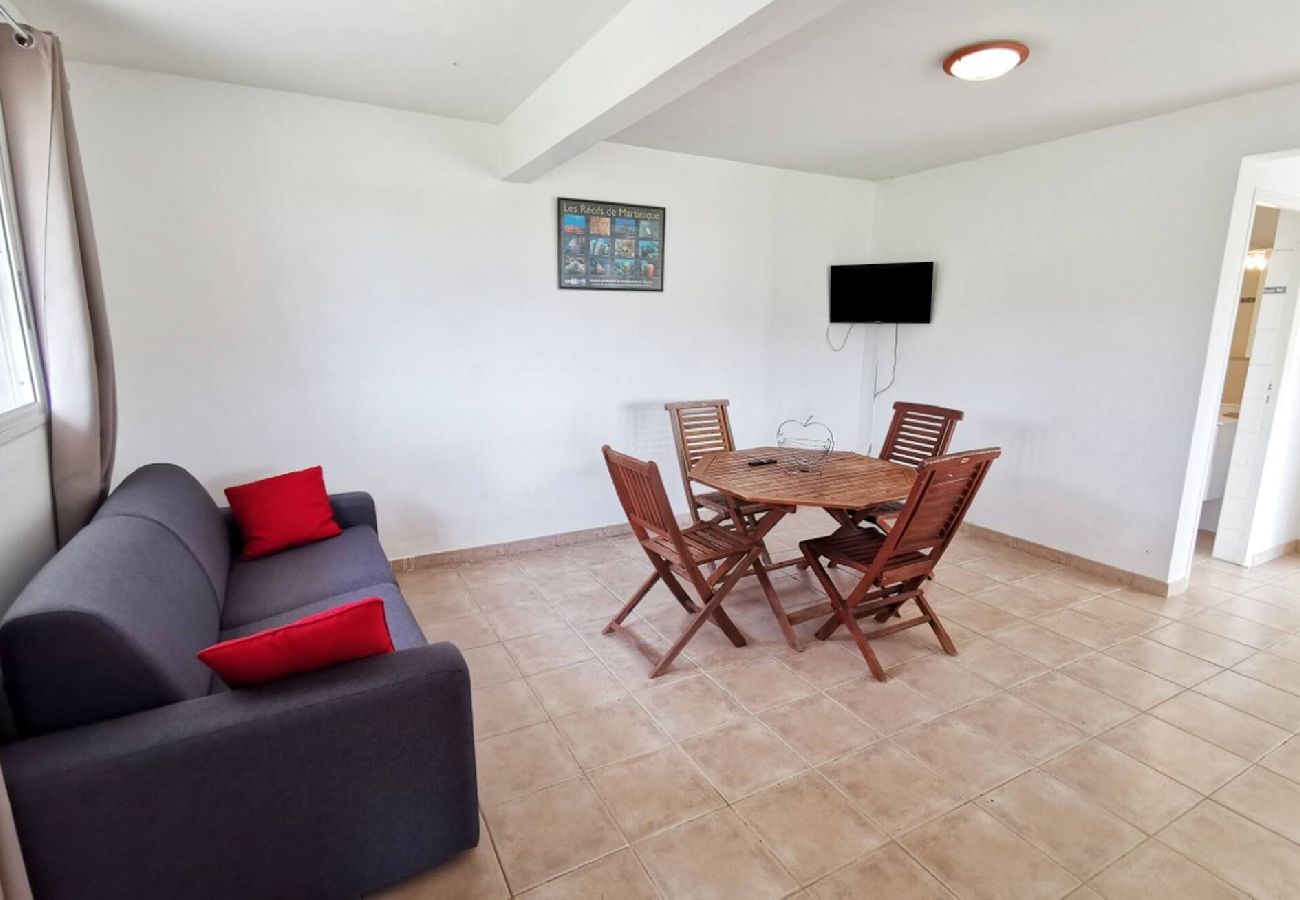 Villa à Sainte-Anne - Villa à Sainte Anne Ref M055 3ch piscine + 2appts