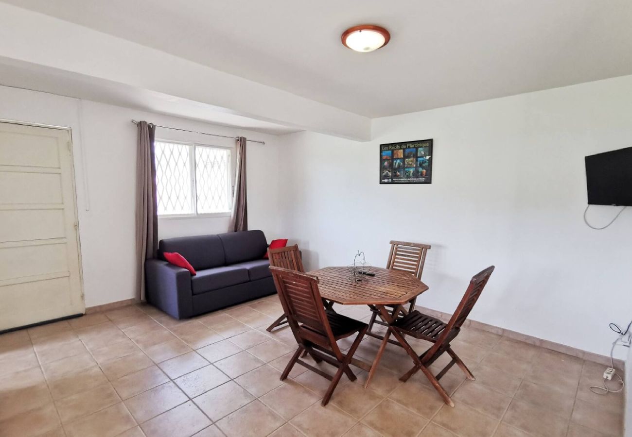 Villa à Sainte-Anne - Villa à Sainte Anne Ref M055 3ch piscine + 2appts