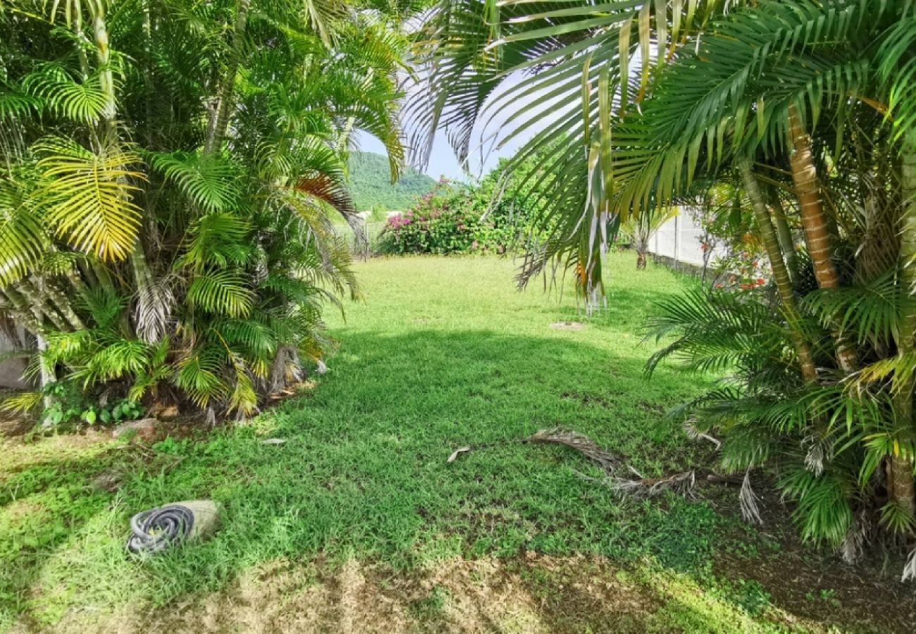 Villa à Sainte-Anne - Villa à Sainte Anne Ref M055 3ch piscine + 2appts