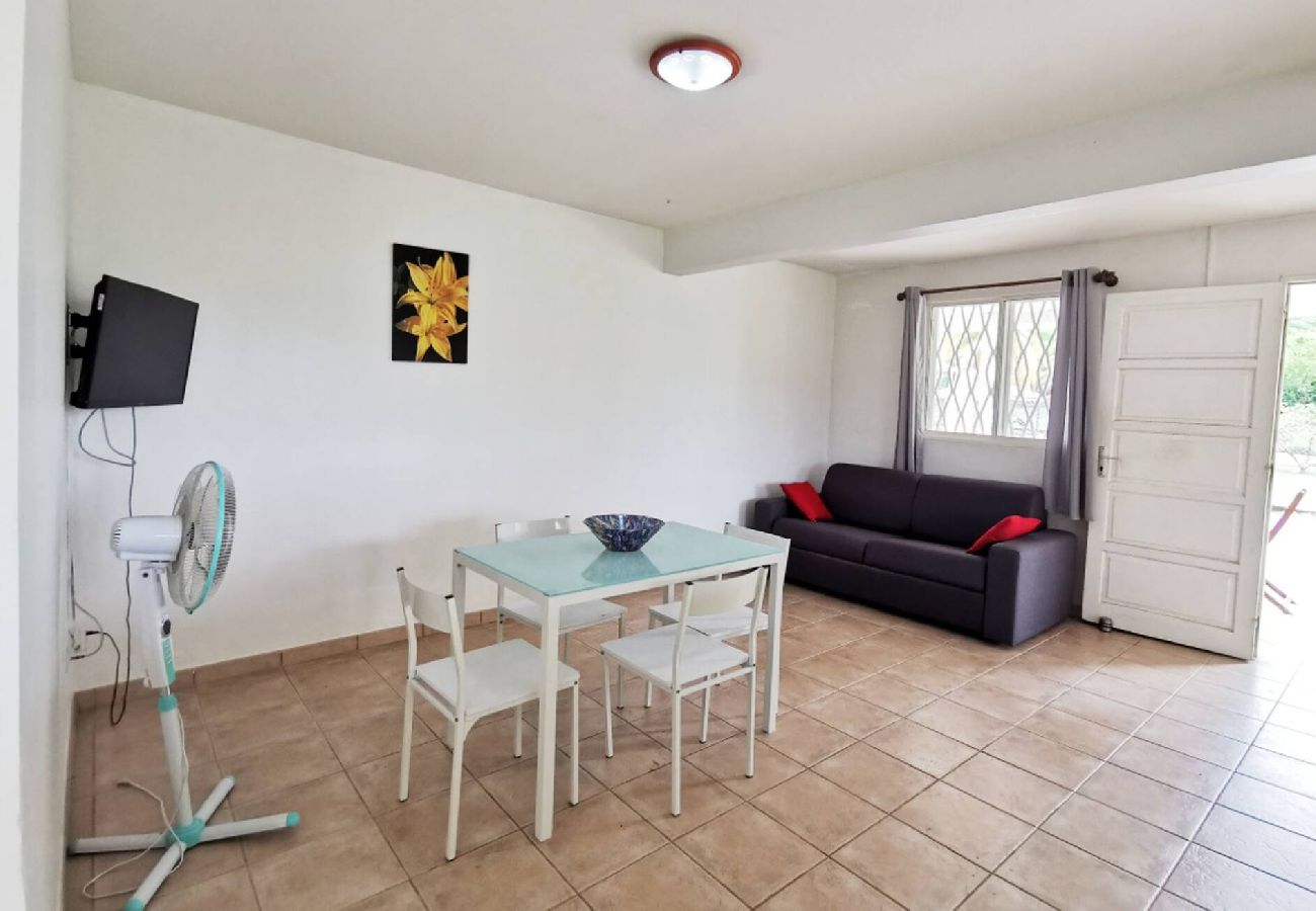 Villa à Sainte-Anne - Villa à Sainte Anne Ref M055 3ch piscine + 2appts