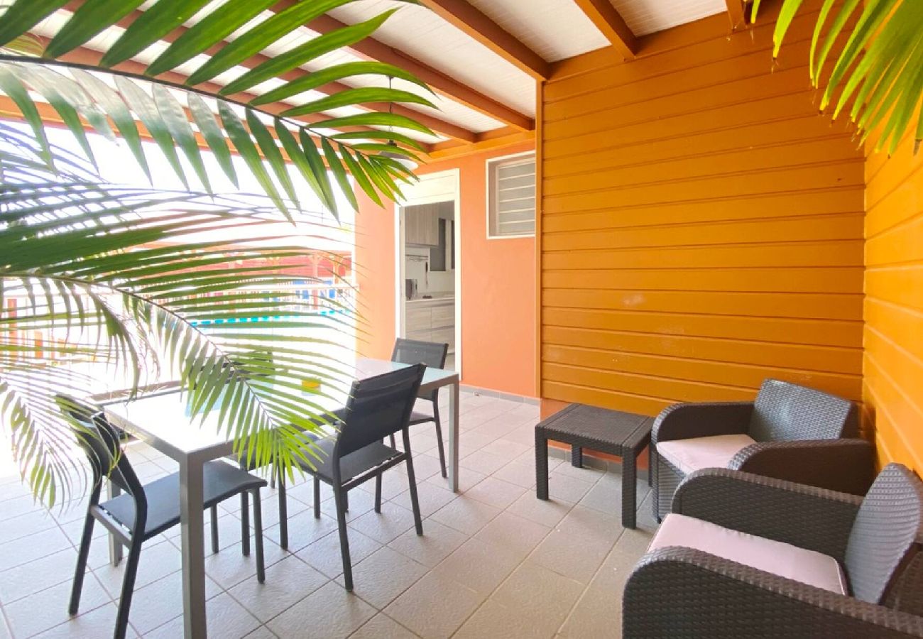 Villa à Le Gosier - Villa au Gosier ref G112A 5ch piscine 100m plage