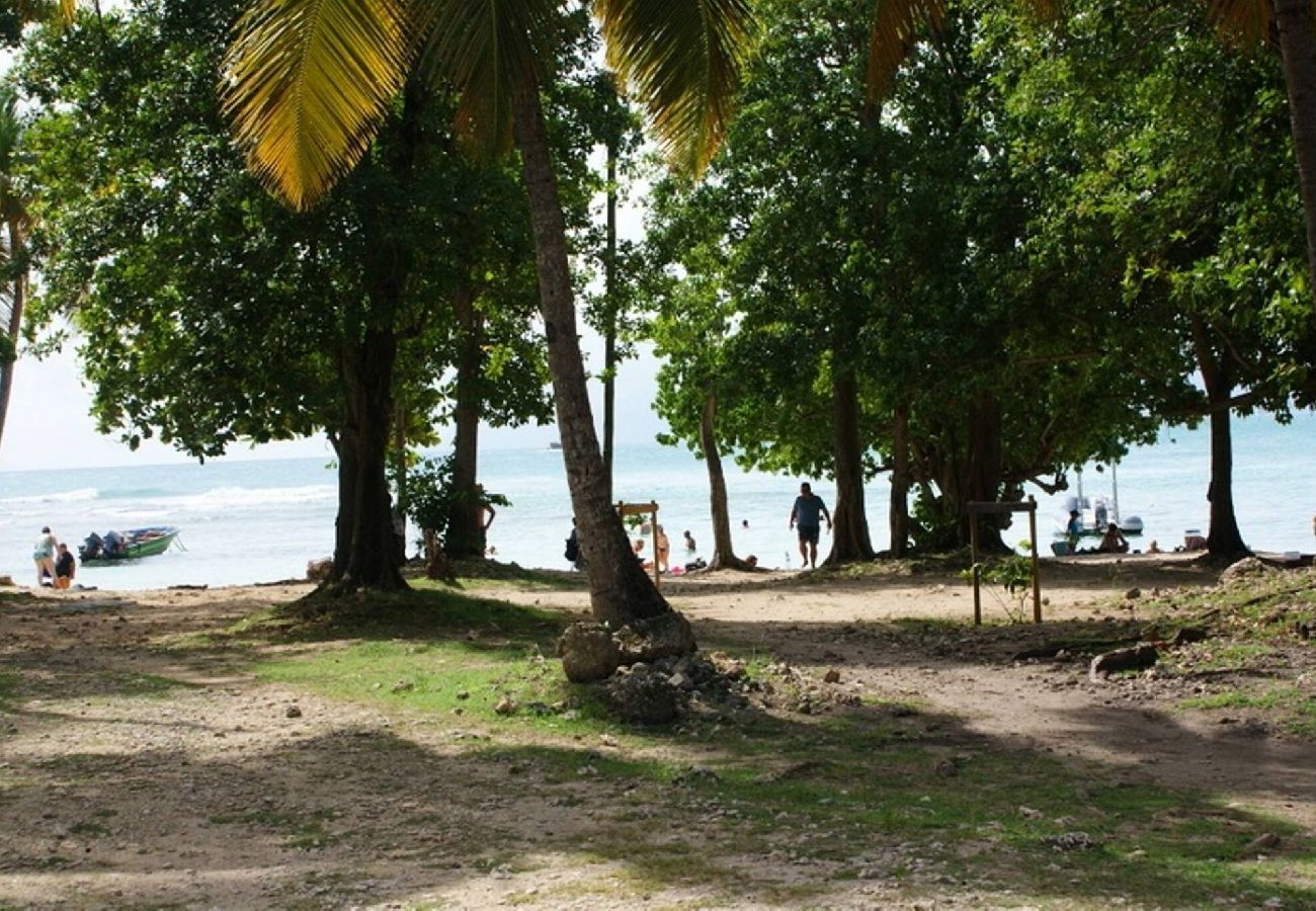 Villa à Le Gosier - Villa au Gosier ref G112A 5ch piscine 100m plage