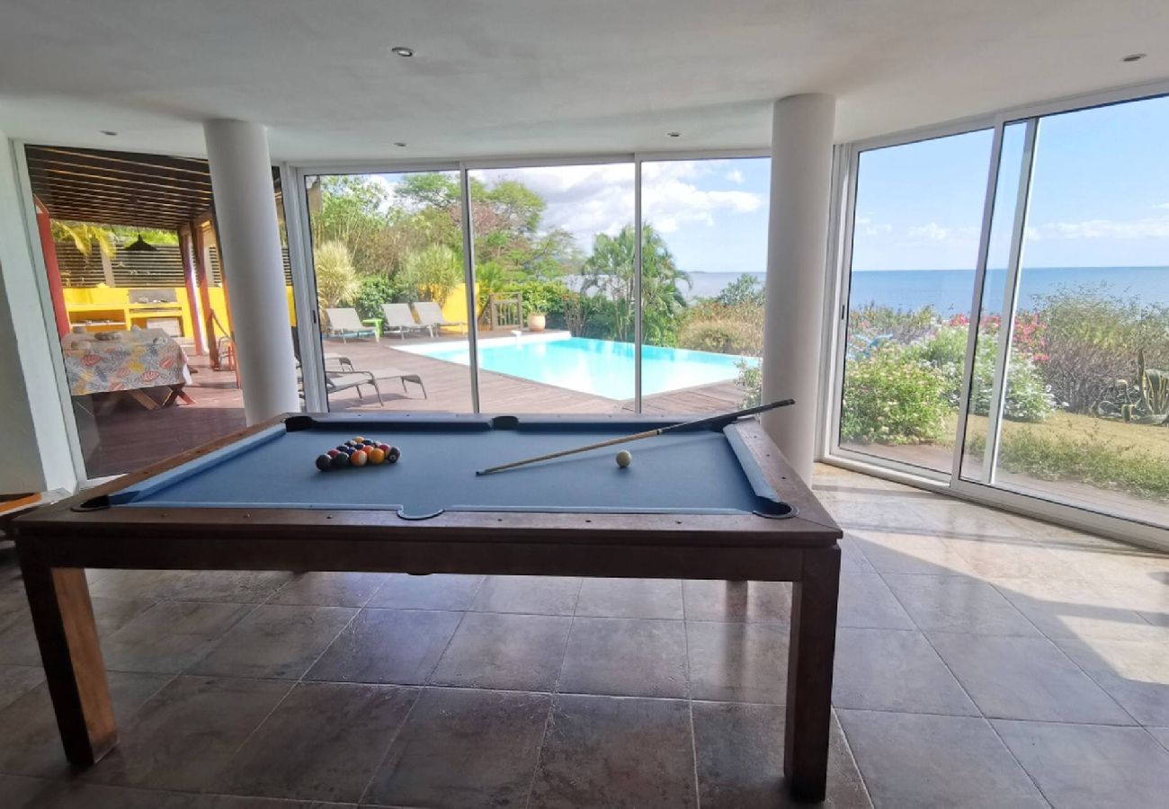 Villa à Pointe-Noire - Villa à Pointe Noire G187D vue mer 12 pers piscine