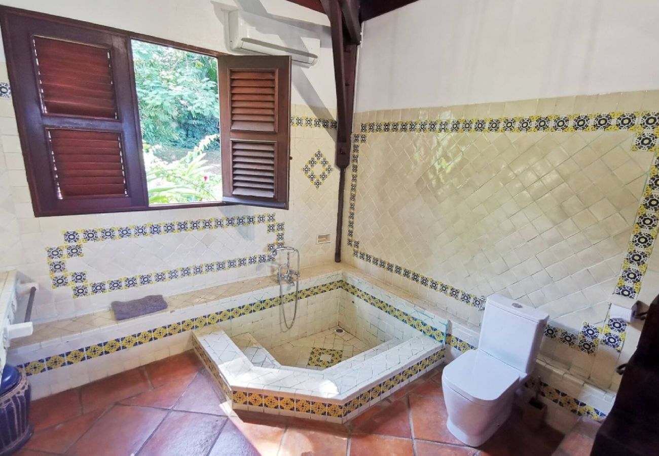 Villa à Deshaies - Villa à Deshaies G199 vue mer 11 pers piscine