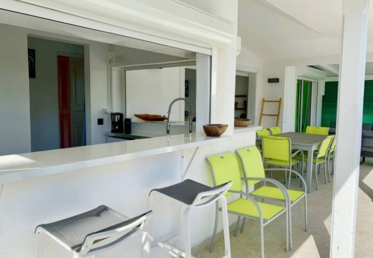 Villa à Saint-François - Villa à Saint François G052C 2 ch piscine 6 pers