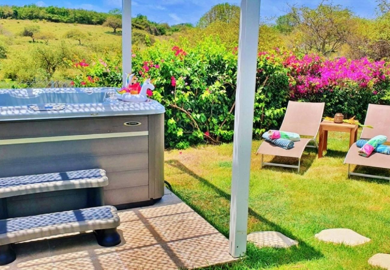 Villa à Le Gosier - Mini villa Gosier ref G015B 1ch 2 pers jacuzzi