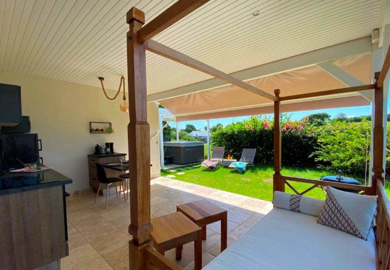 Villa à Le Gosier - Mini villa Gosier ref G015B 1ch 2 pers jacuzzi