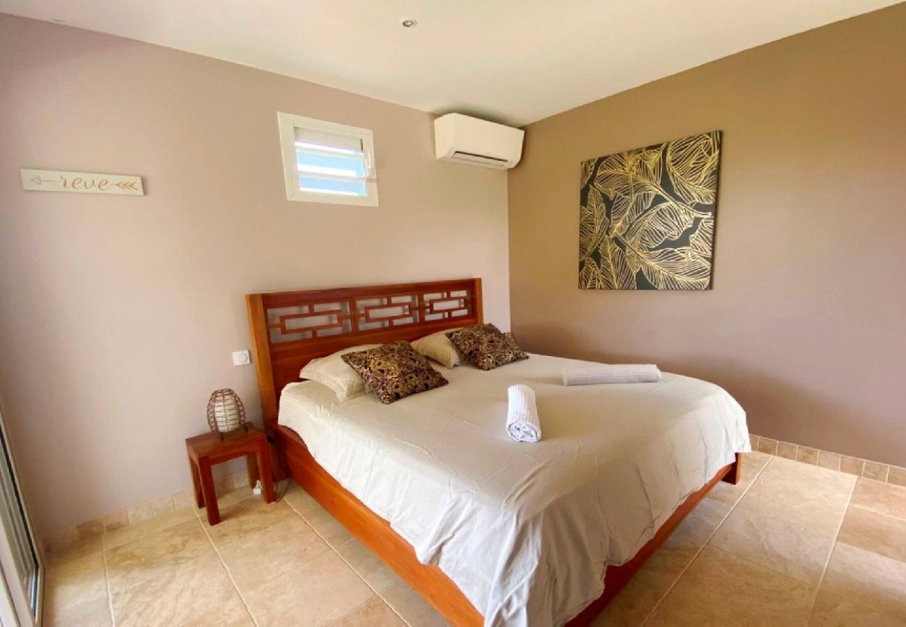 Villa à Le Gosier - Mini villa Gosier ref G015B 1ch 2 pers jacuzzi
