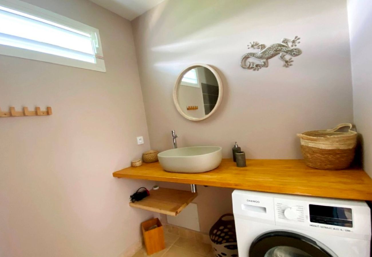 Villa à Le Gosier - Mini villa Gosier ref G015B 1ch 2 pers jacuzzi