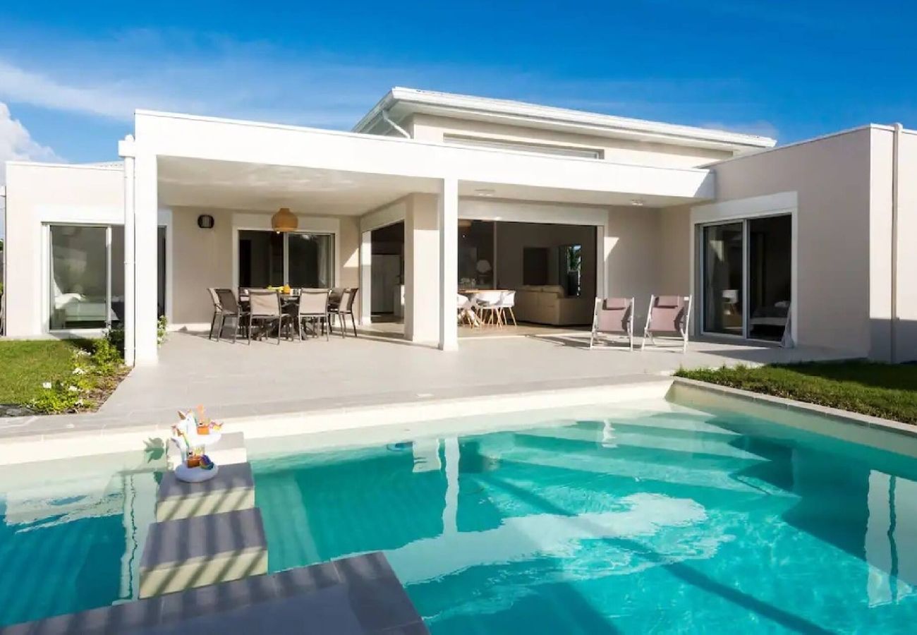 Villa à Le Gosier - Villa Gosier ref G167E 4ch 8 pers piscine