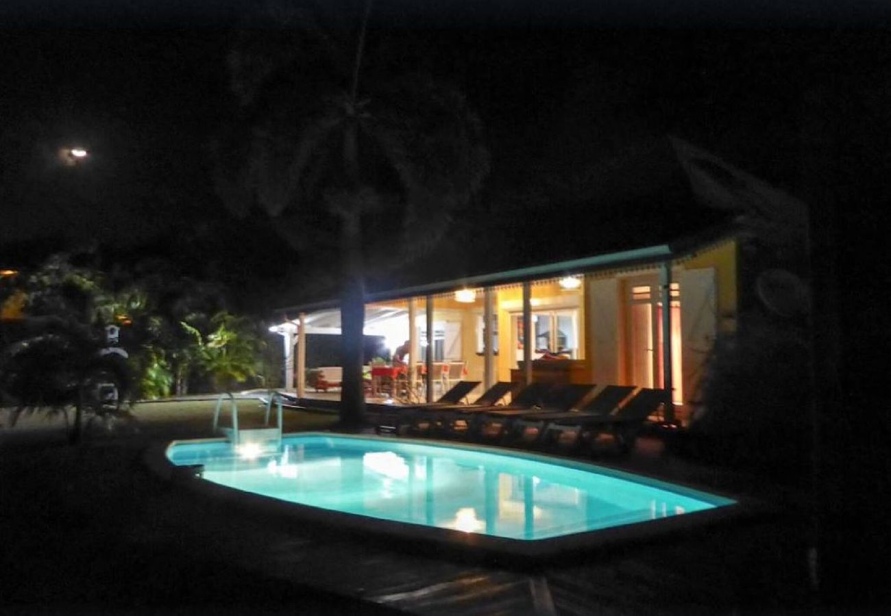 Villa à Sainte-Anne - Villa à Sainte Anne G166B 5 ch 12 pers piscine vue