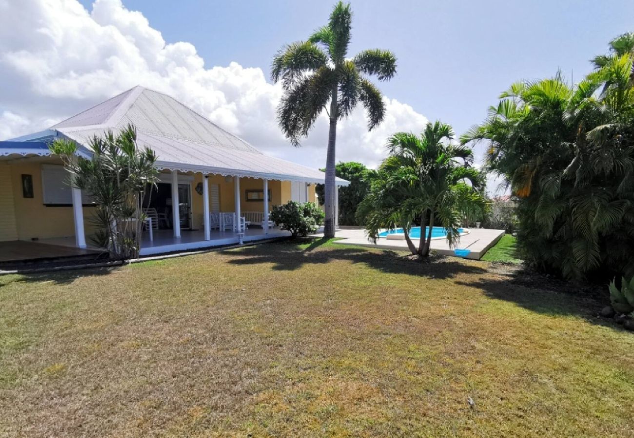 Villa à Sainte-Anne - Villa à Sainte Anne G166B 5 ch 12 pers piscine vue