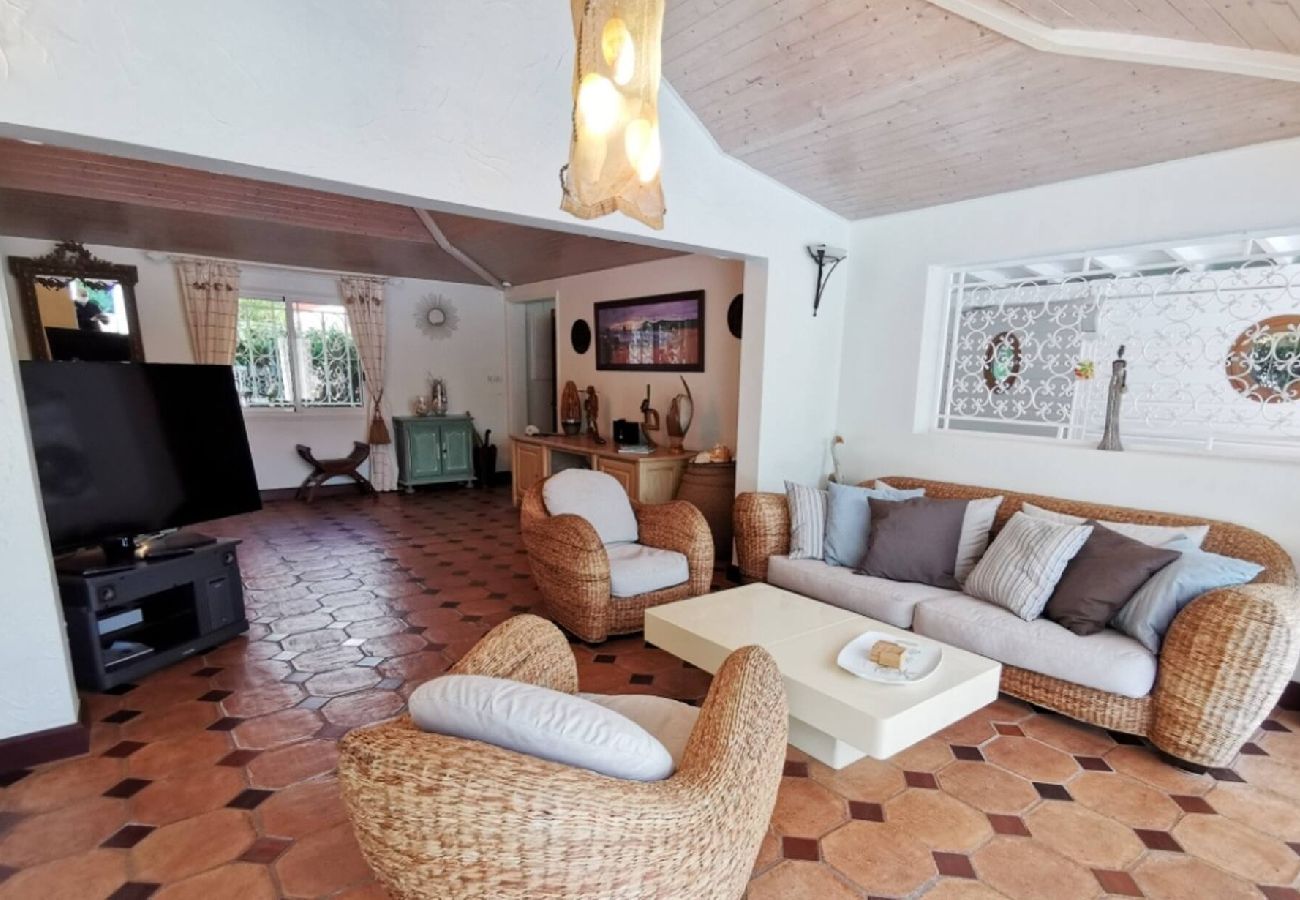 Villa à Saint-François - Villa ref G116C à Saint François 4 ch piscine