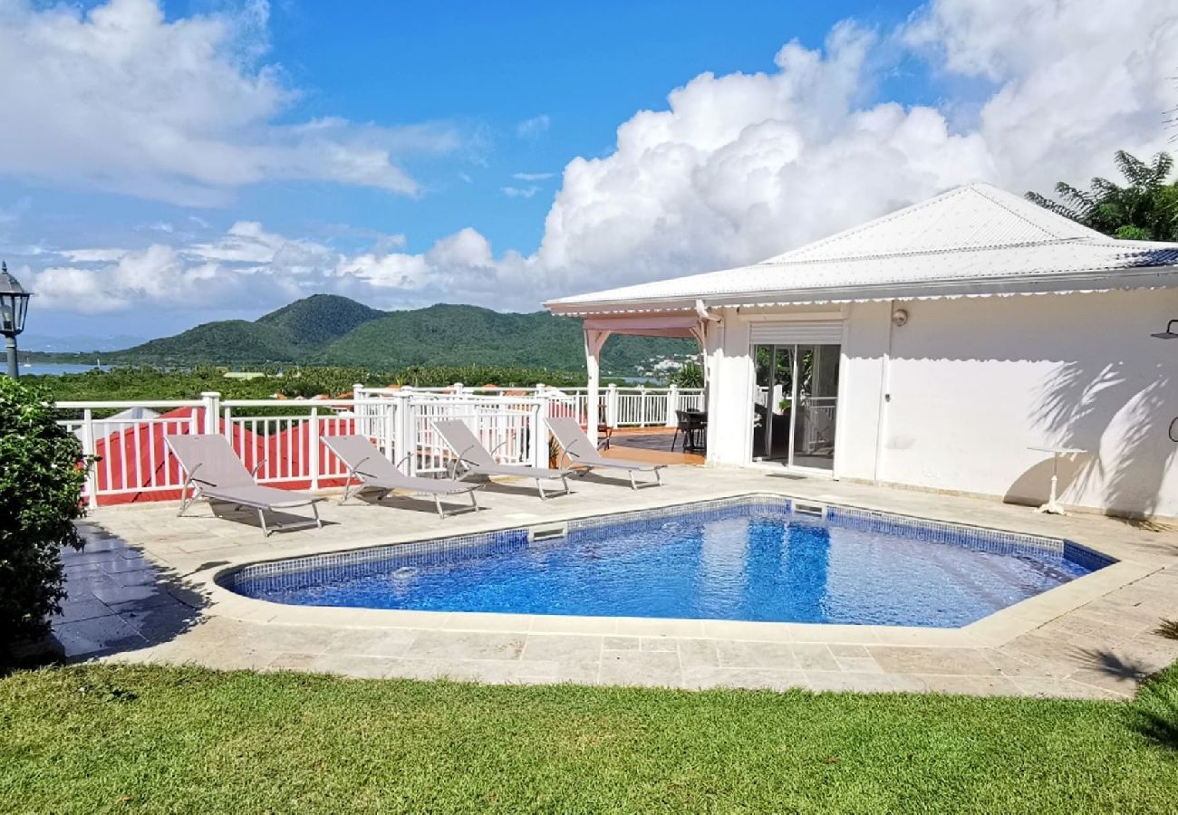 Villa à Sainte-Anne - Villa à Sainte Anne Ref M096 2 chambres piscine