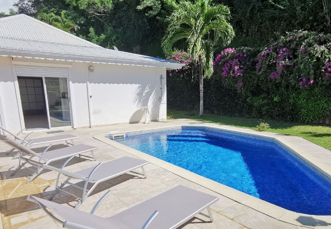 Villa à Sainte-Anne - Villa à Sainte Anne Ref M096 2 chambres piscine