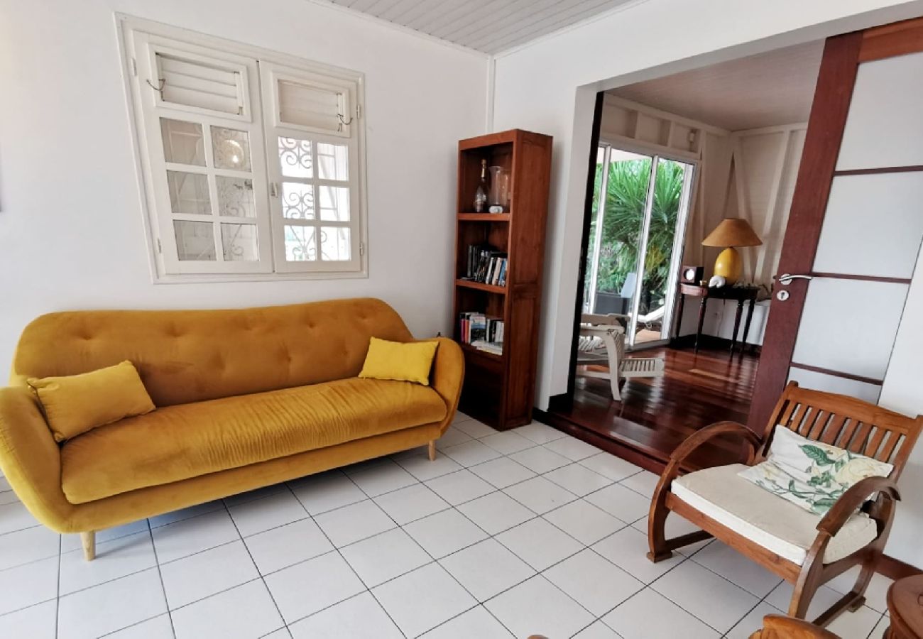 Villa à Sainte-Anne - Villa à Sainte Anne Ref M096 2 chambres piscine