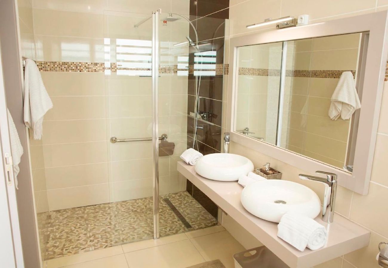 Villa à Saint-François - Villa à St François G163B - 4 chambres piscine
