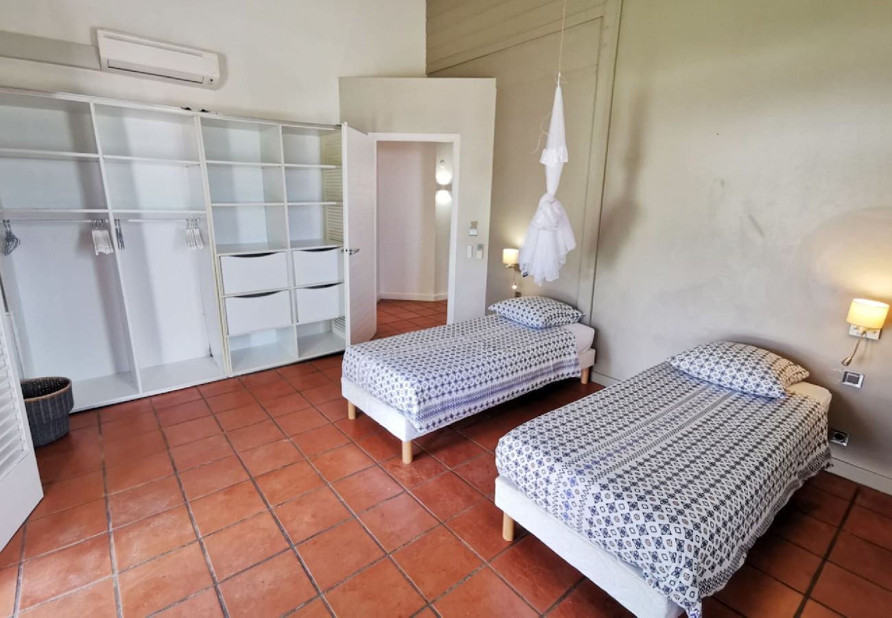 Villa à Saint-François - Villa à Saint François G158C 4 ch piscine privée